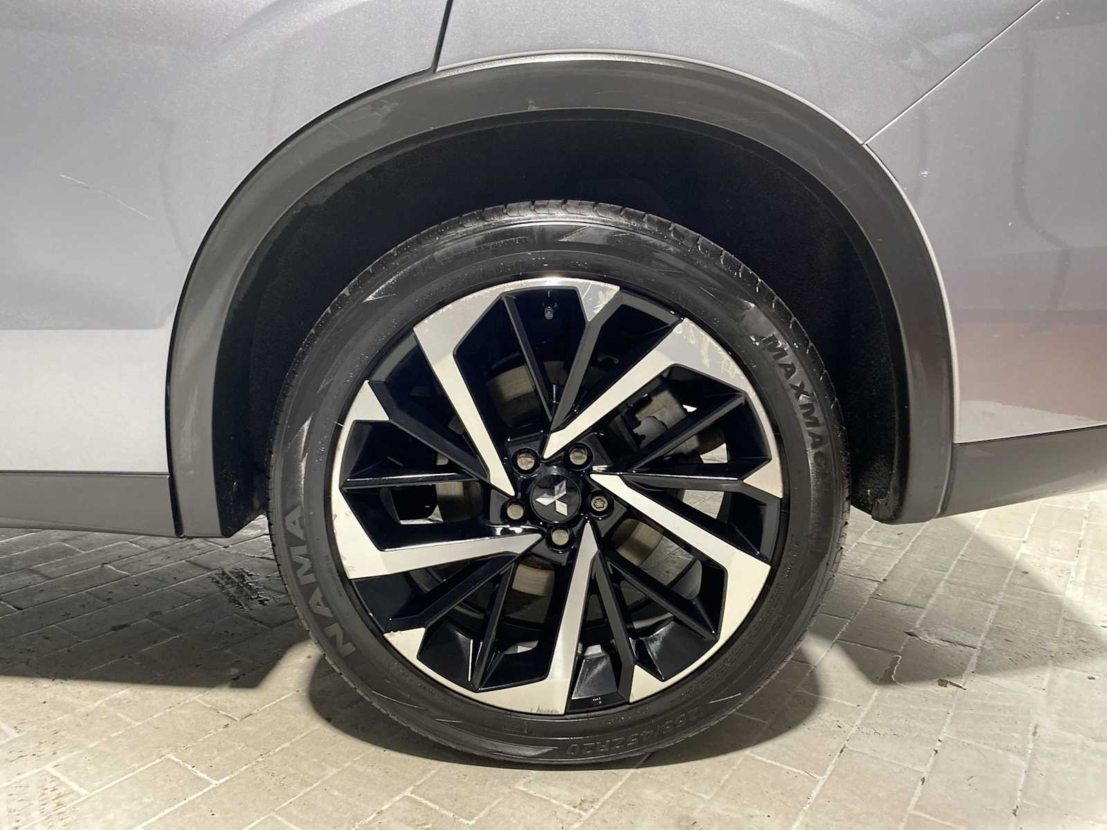Thumbnail: 2022 Mitsubishi Outlander - 8