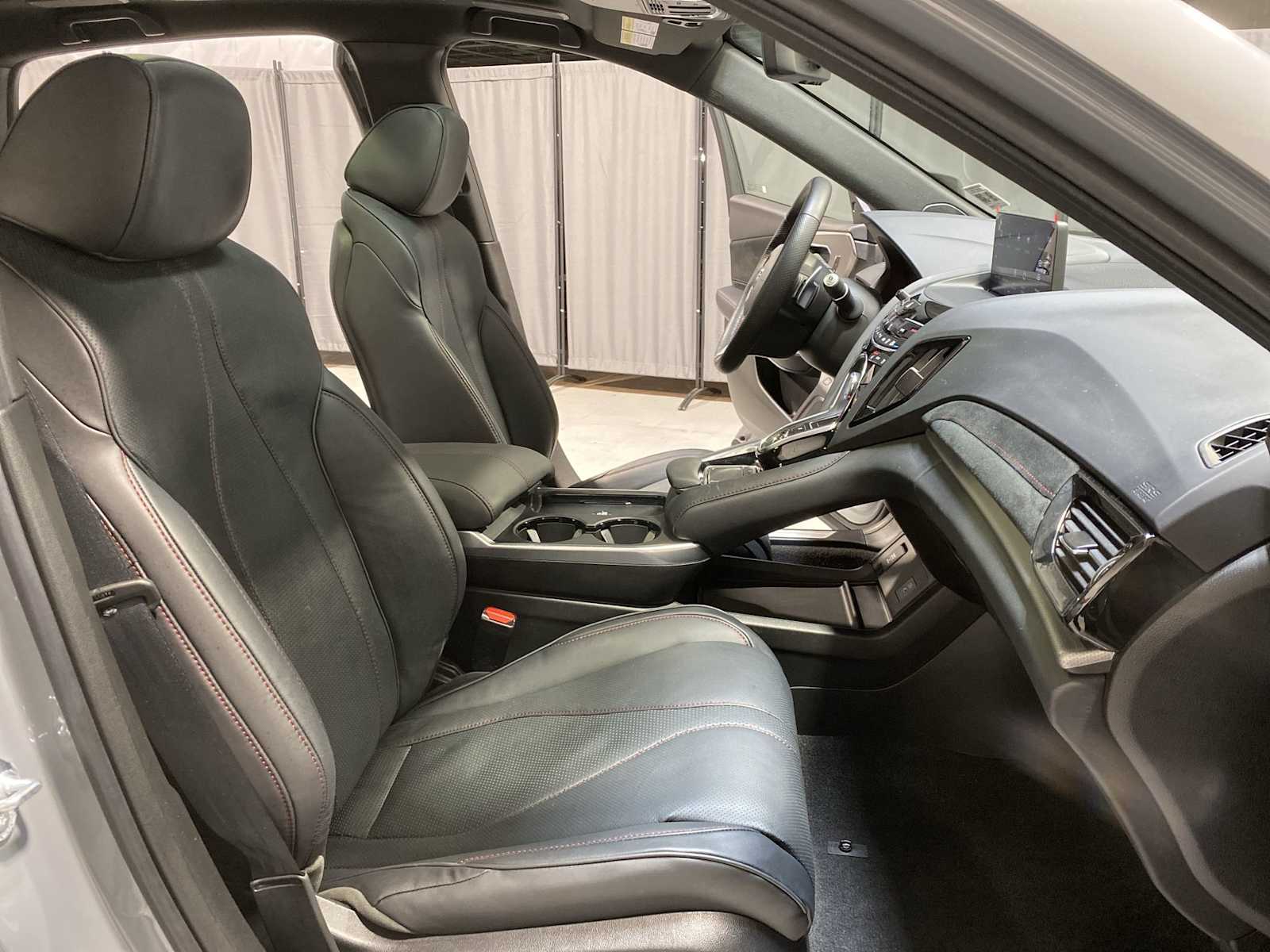 Thumbnail: 2025 Acura RDX - 14