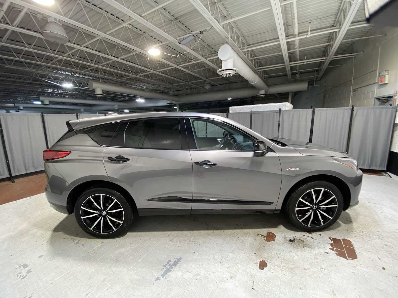 Thumbnail: 2025 Acura RDX - 27