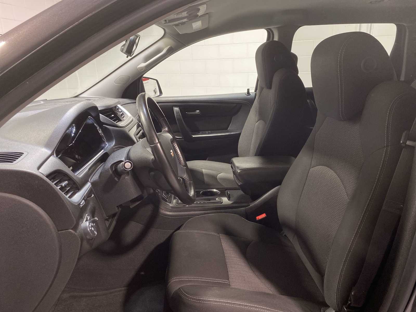 Thumbnail: 2016 Chevrolet Traverse - 2