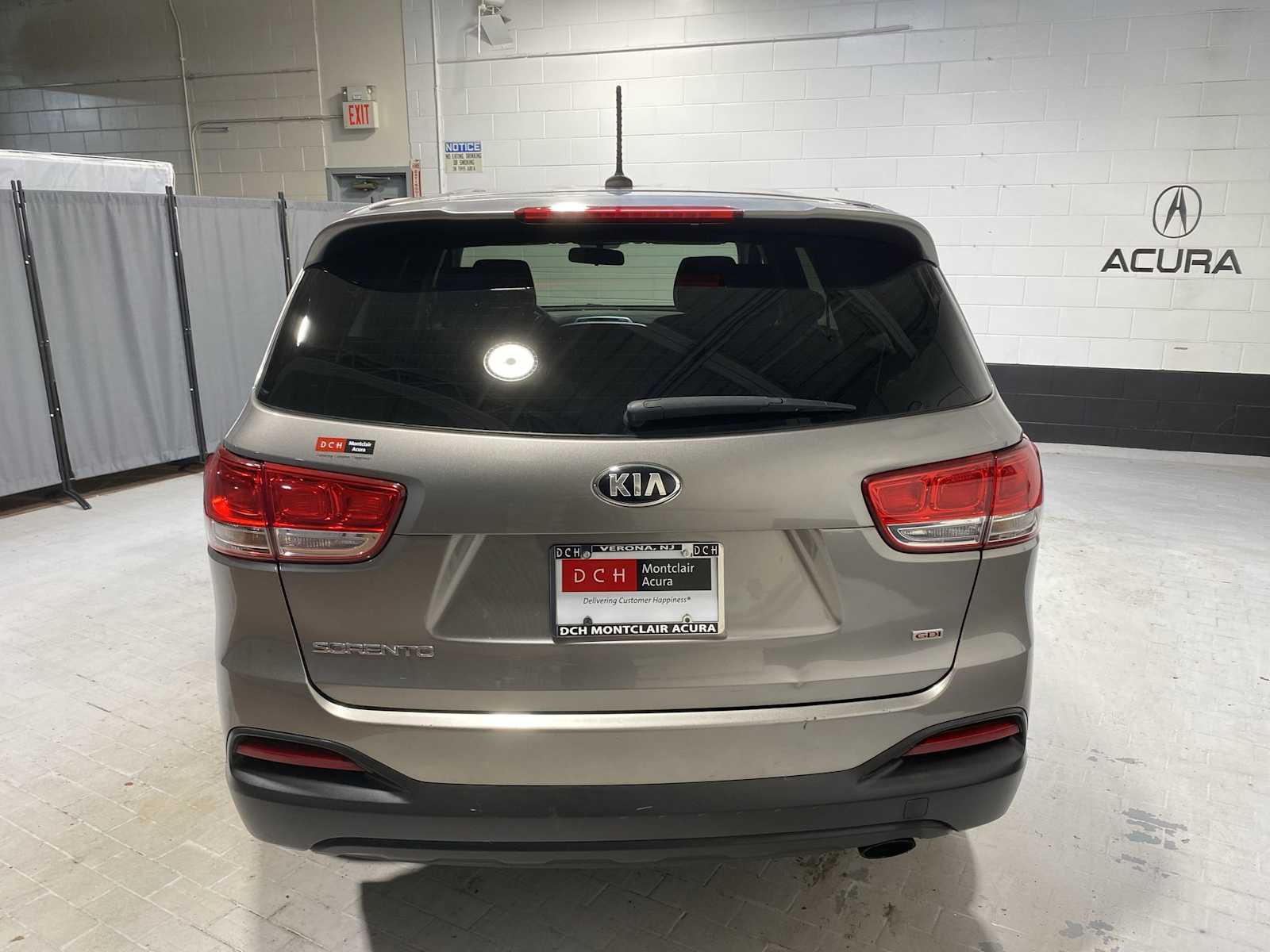 Thumbnail: 2016 Kia Sorento - 5