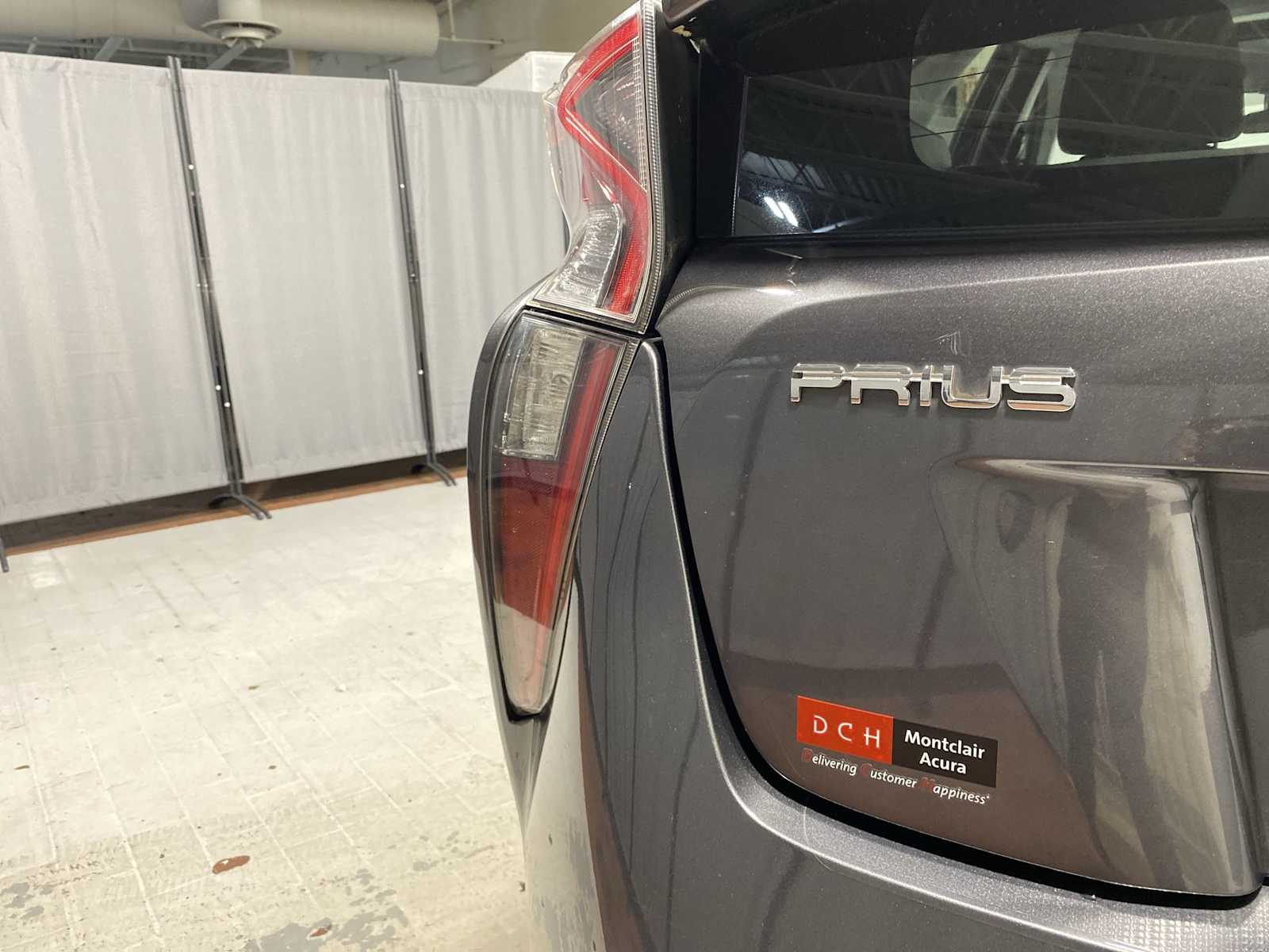 2017 Toyota Prius Three 7