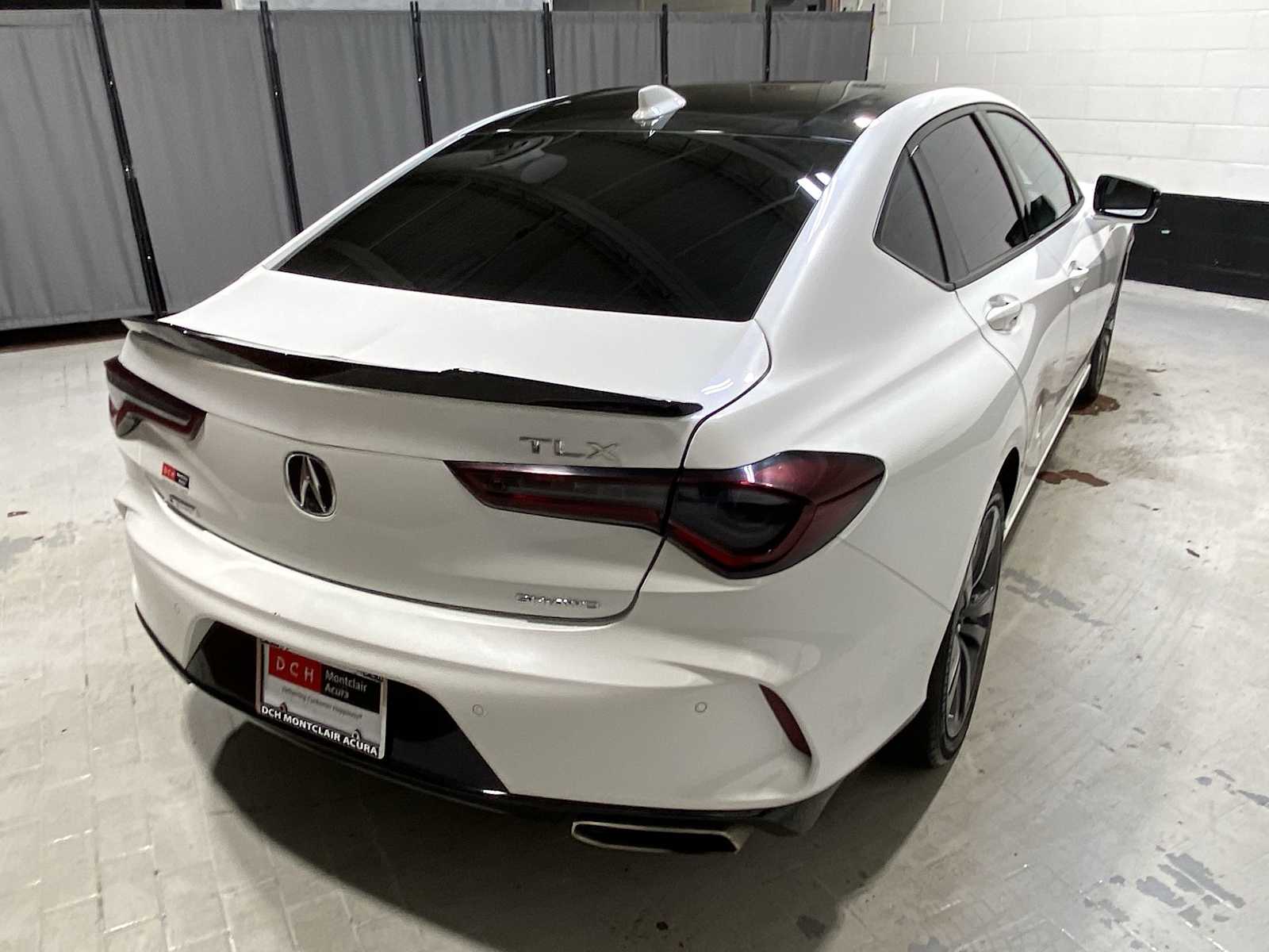 Thumbnail: 2022 Acura TLX - 26