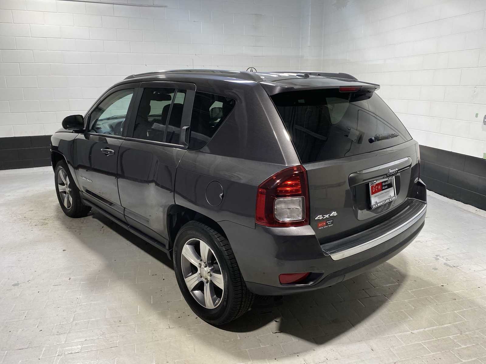 Thumbnail: 2017 Jeep Compass - 4