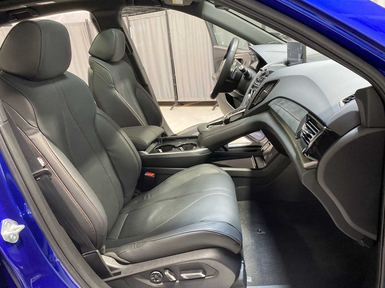 Thumbnail: 2025 Acura RDX - 14