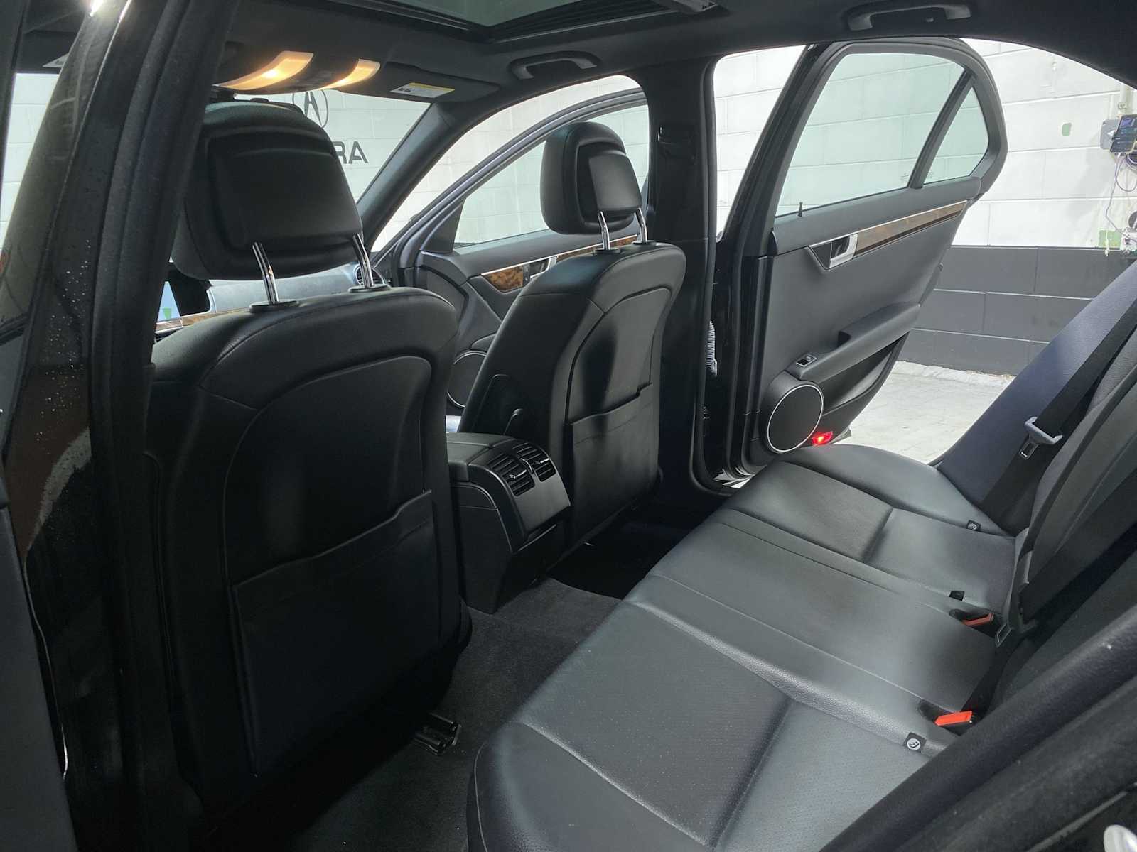 Thumbnail: 2013 Mercedes-Benz C-Class - 11