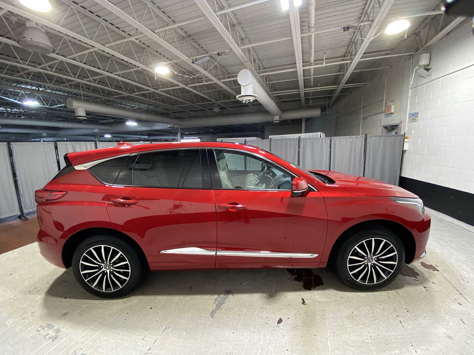 Thumbnail: 2025 Acura RDX - 27