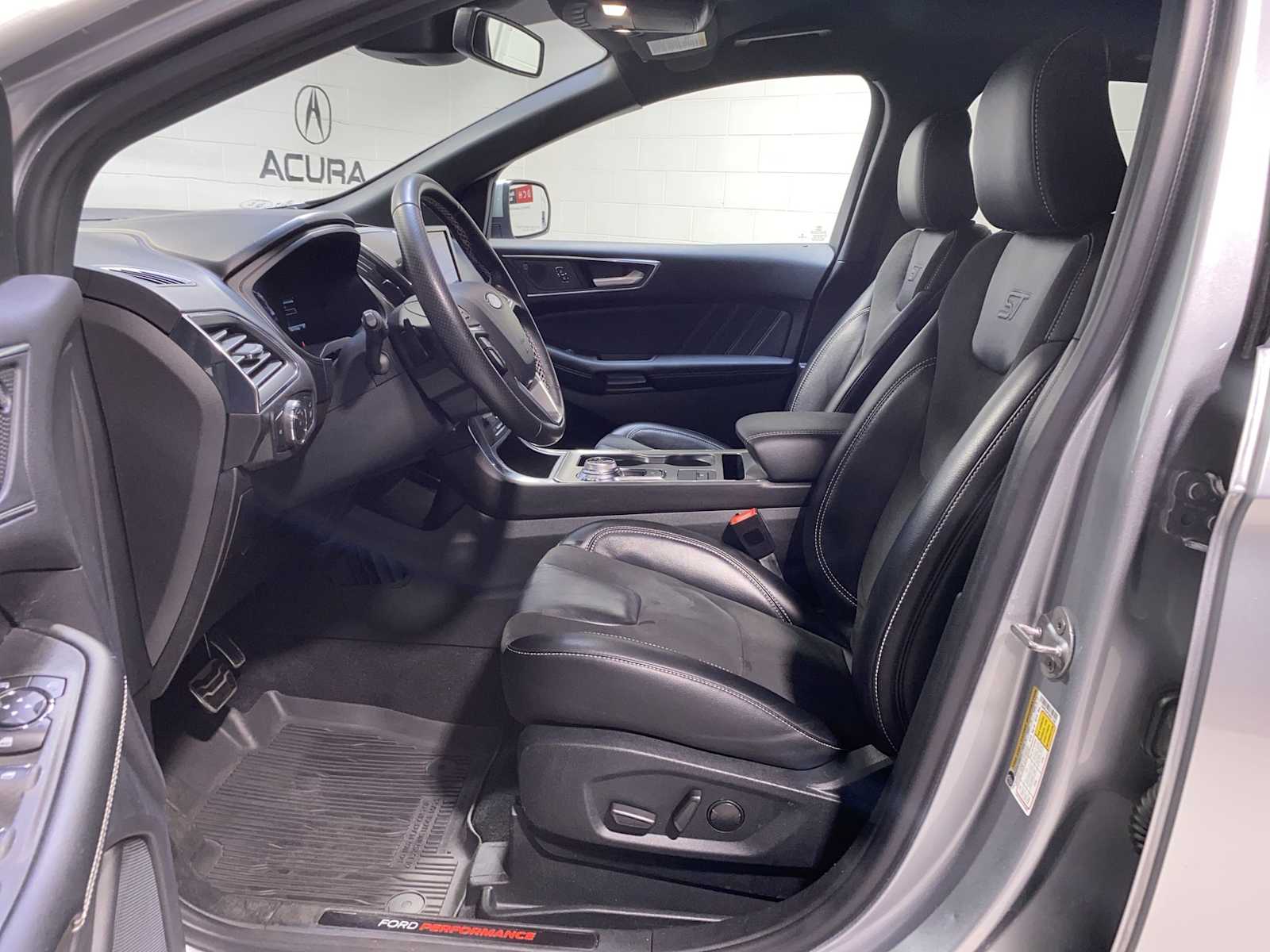 Thumbnail: 2022 Ford Edge - 2
