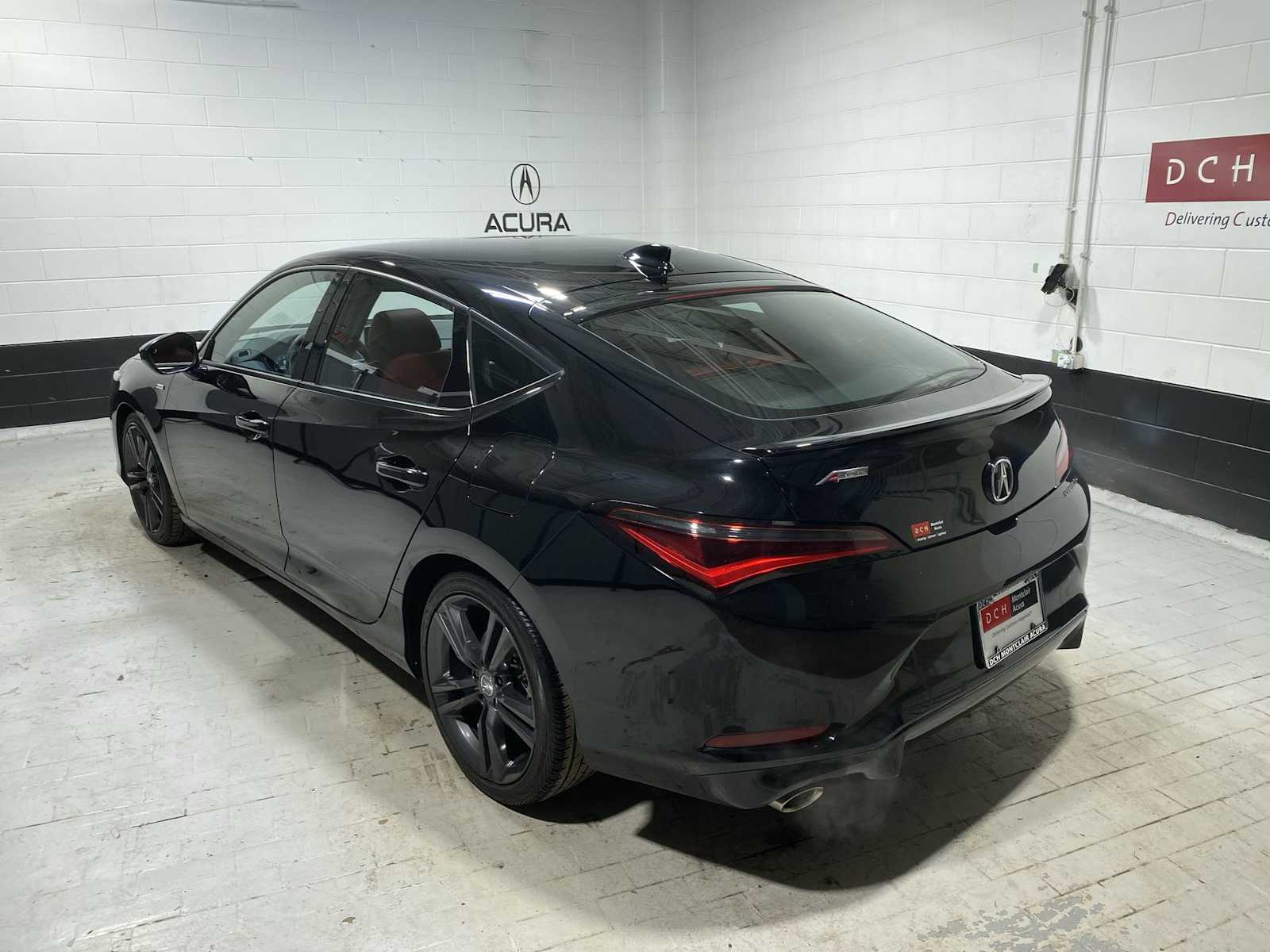 Thumbnail: 2023 Acura Integra - 4