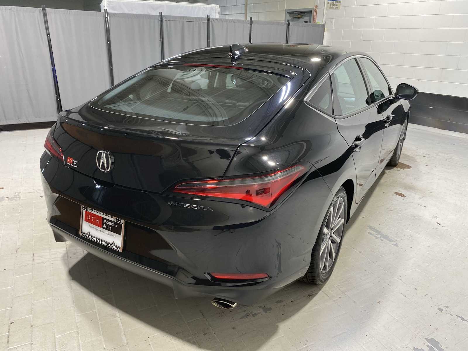Thumbnail: 2023 Acura Integra - 26