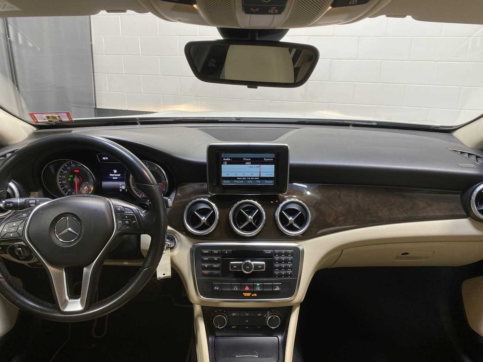 Thumbnail: 2015 Mercedes-Benz GLA - 10