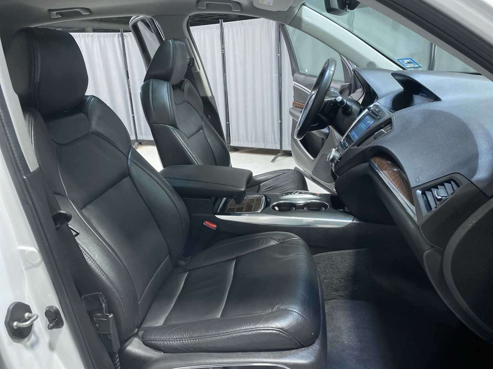 Thumbnail: 2020 Acura MDX - 14