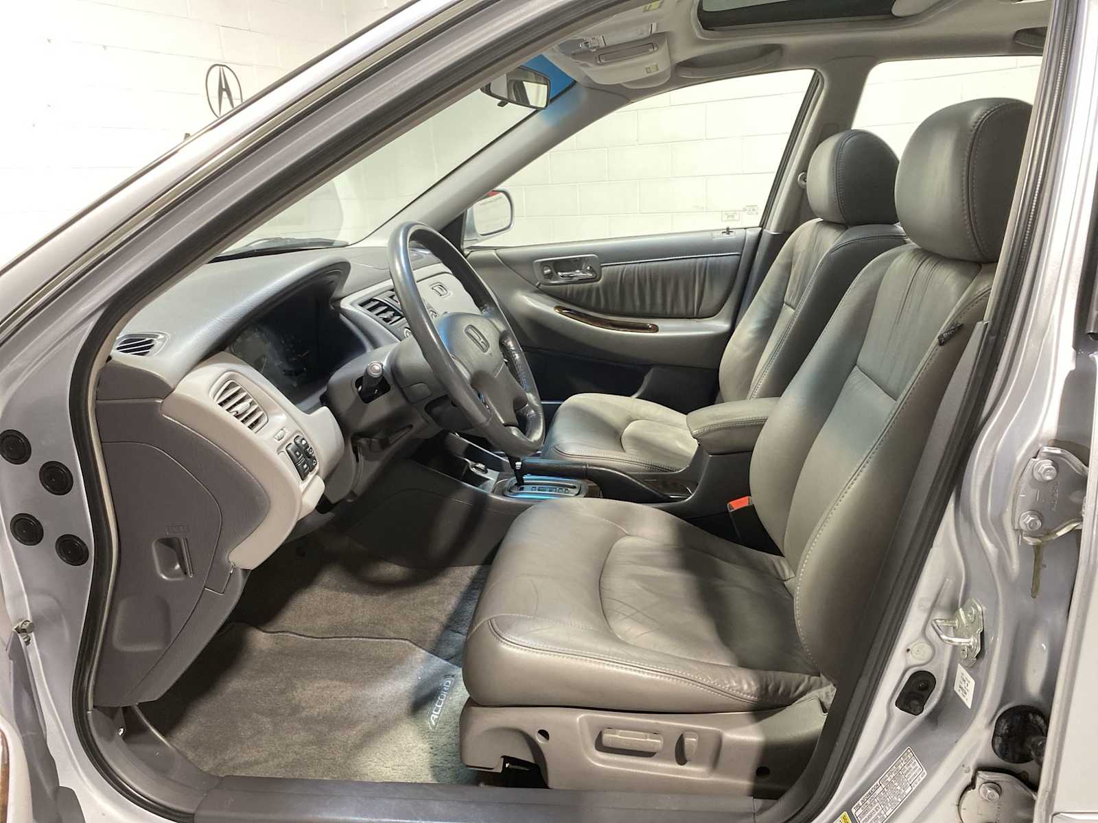 Thumbnail: 2001 Honda Accord - 2