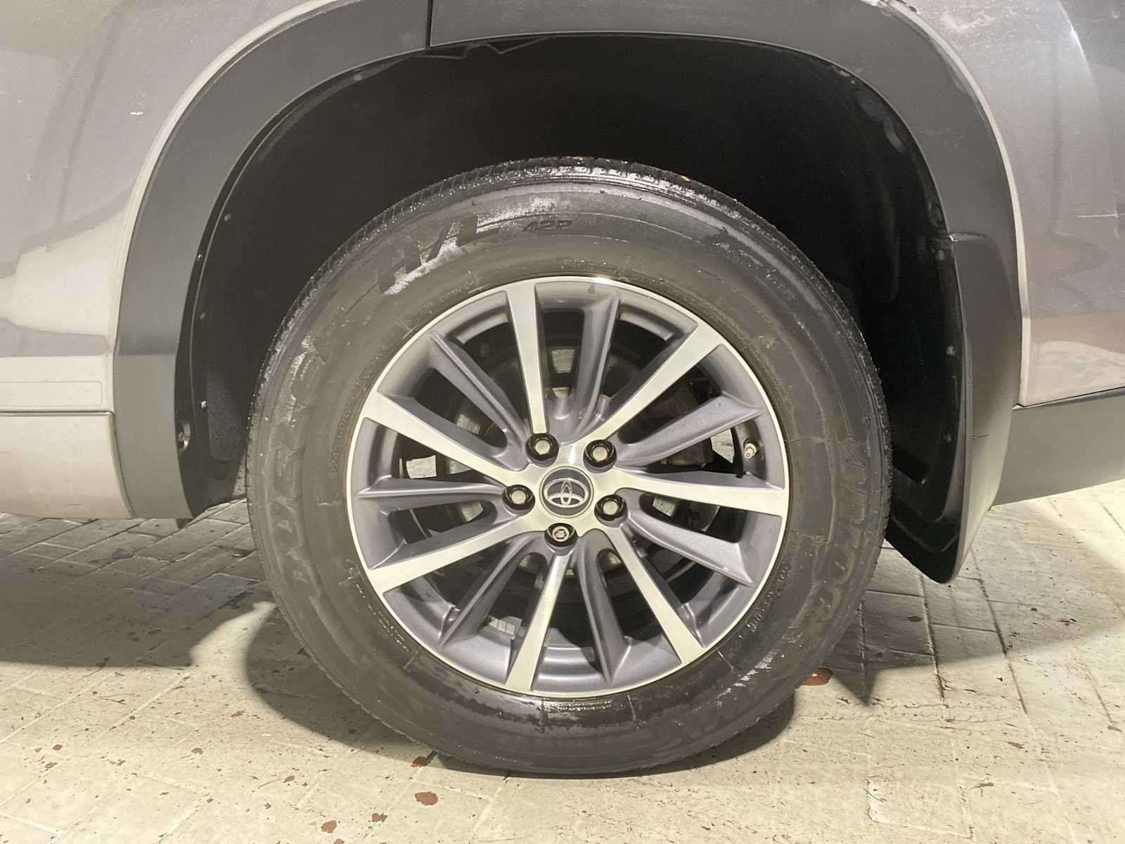 Thumbnail: 2018 Toyota Highlander - 8