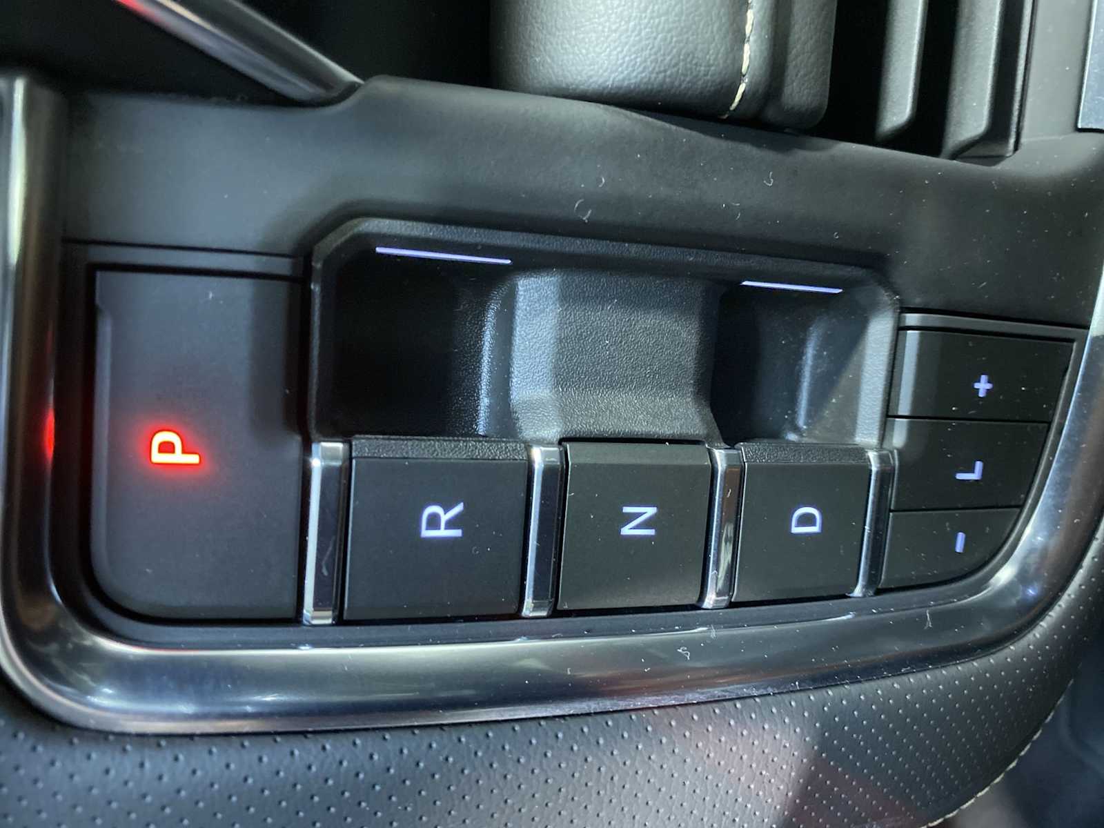 Thumbnail: 2023 GMC Yukon - 17