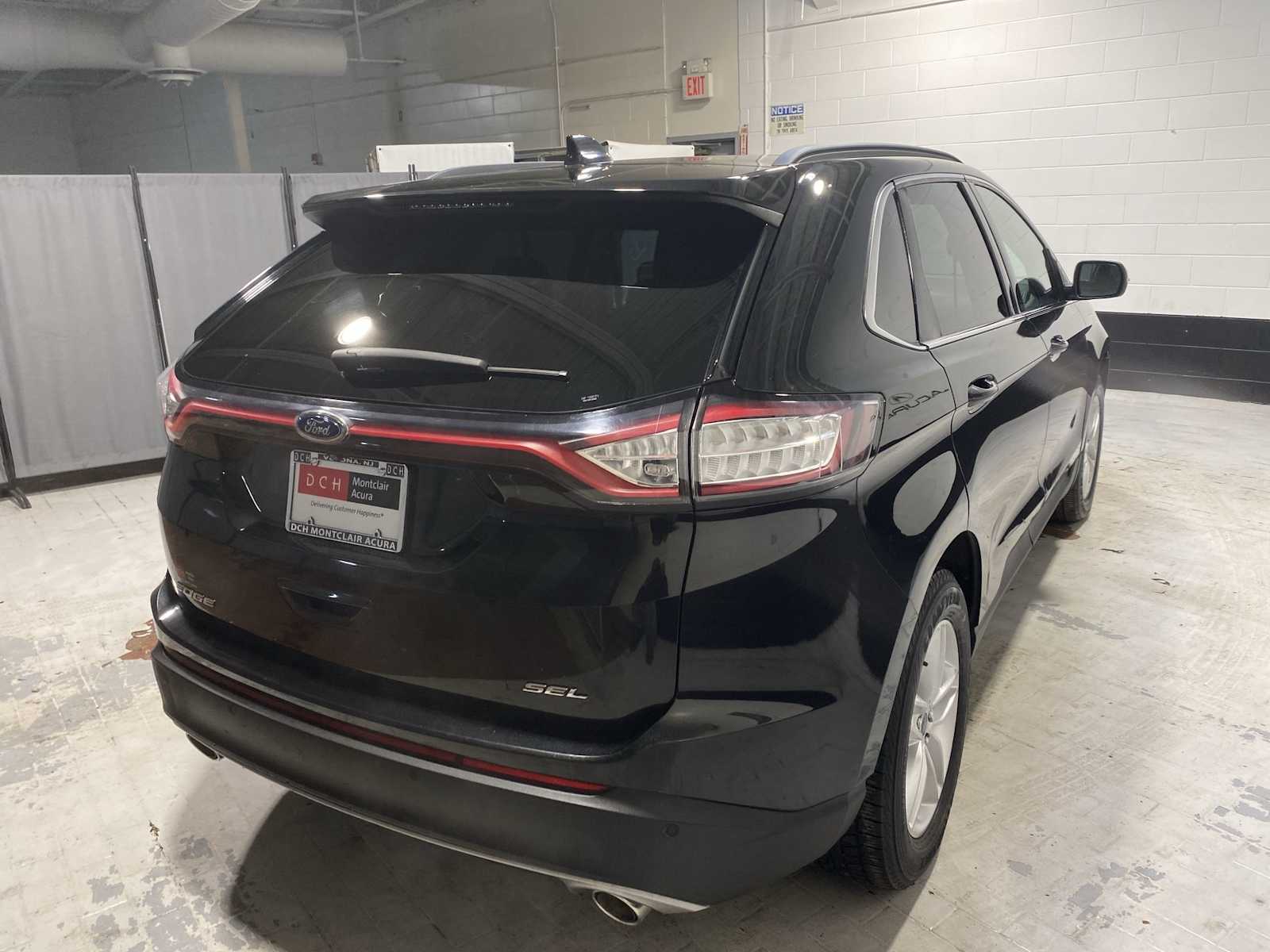 Thumbnail: 2015 Ford Edge - 26