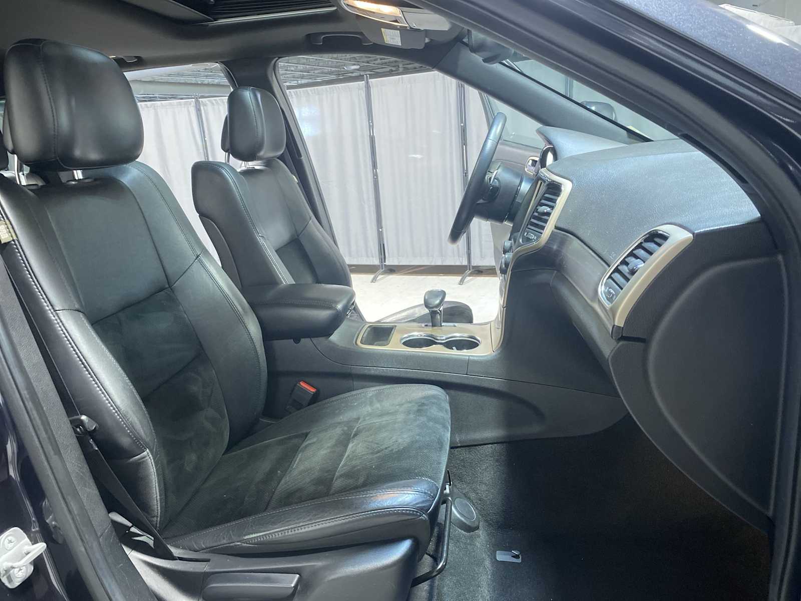 Thumbnail: 2014 Jeep Grand Cherokee - 14