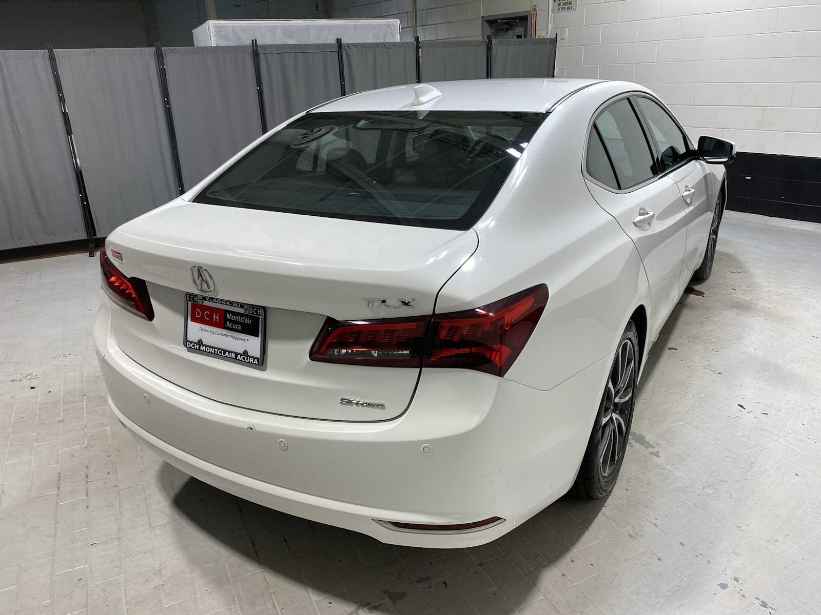 Thumbnail: 2015 Acura TLX - 26