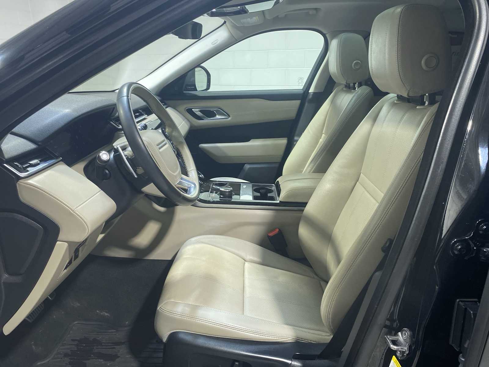 Thumbnail: 2018 Land Rover Range Rover Velar - 2