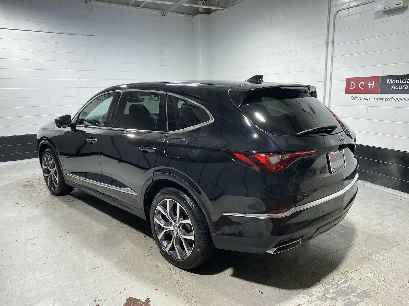 Thumbnail: 2023 Acura MDX - 4