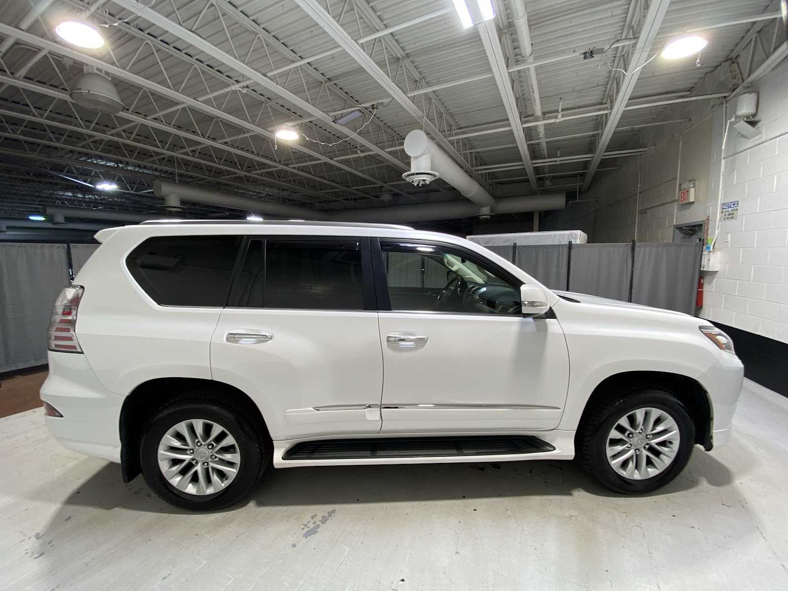 2017 Lexus GX 460 Premium 27