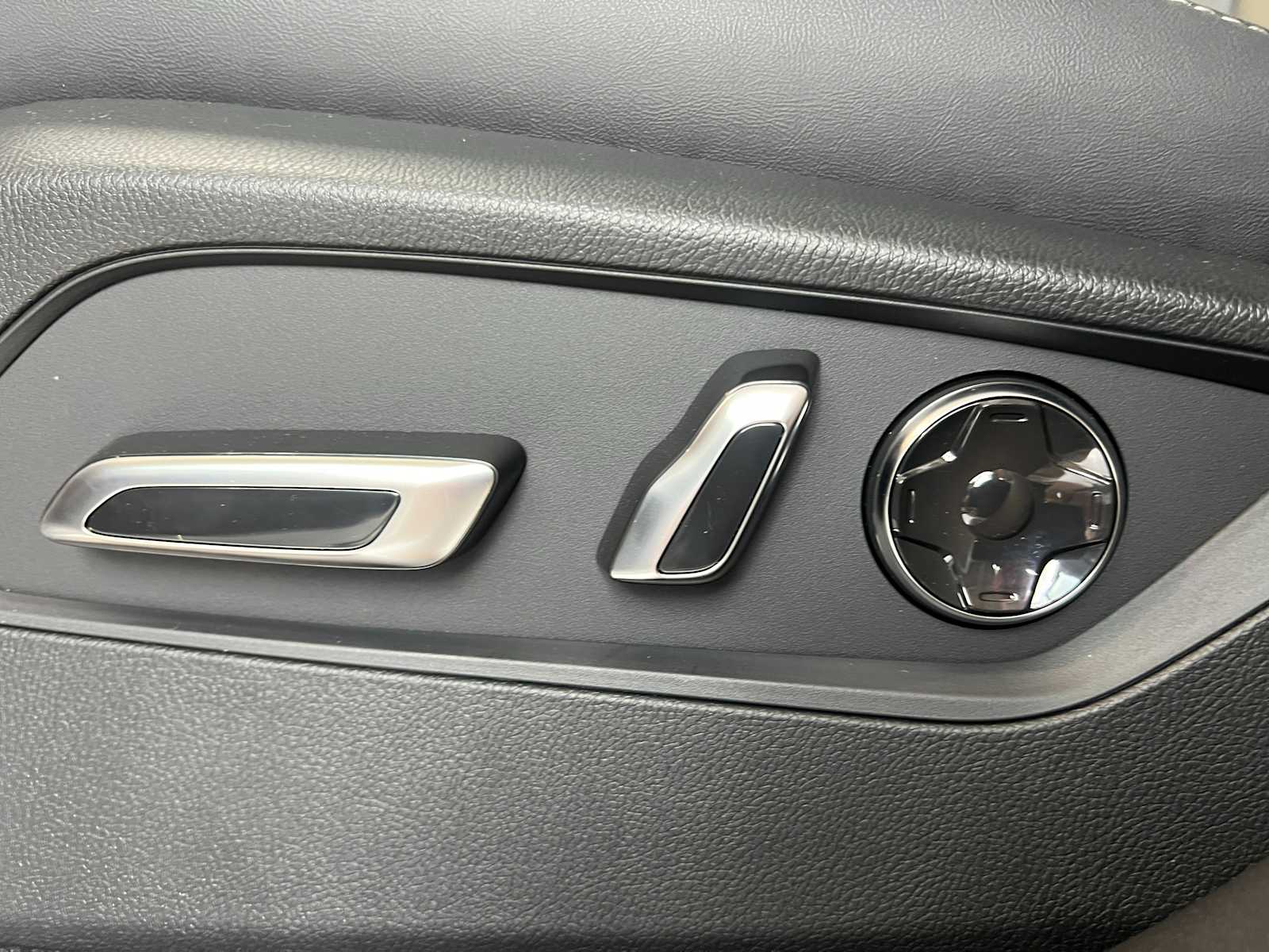 Thumbnail: 2026 Acura RDX - 17