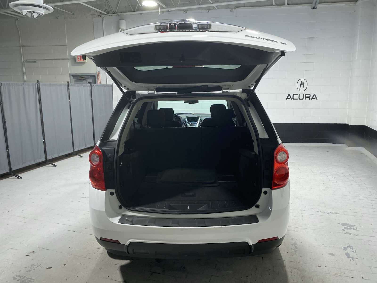 Thumbnail: 2014 Chevrolet Equinox - 19