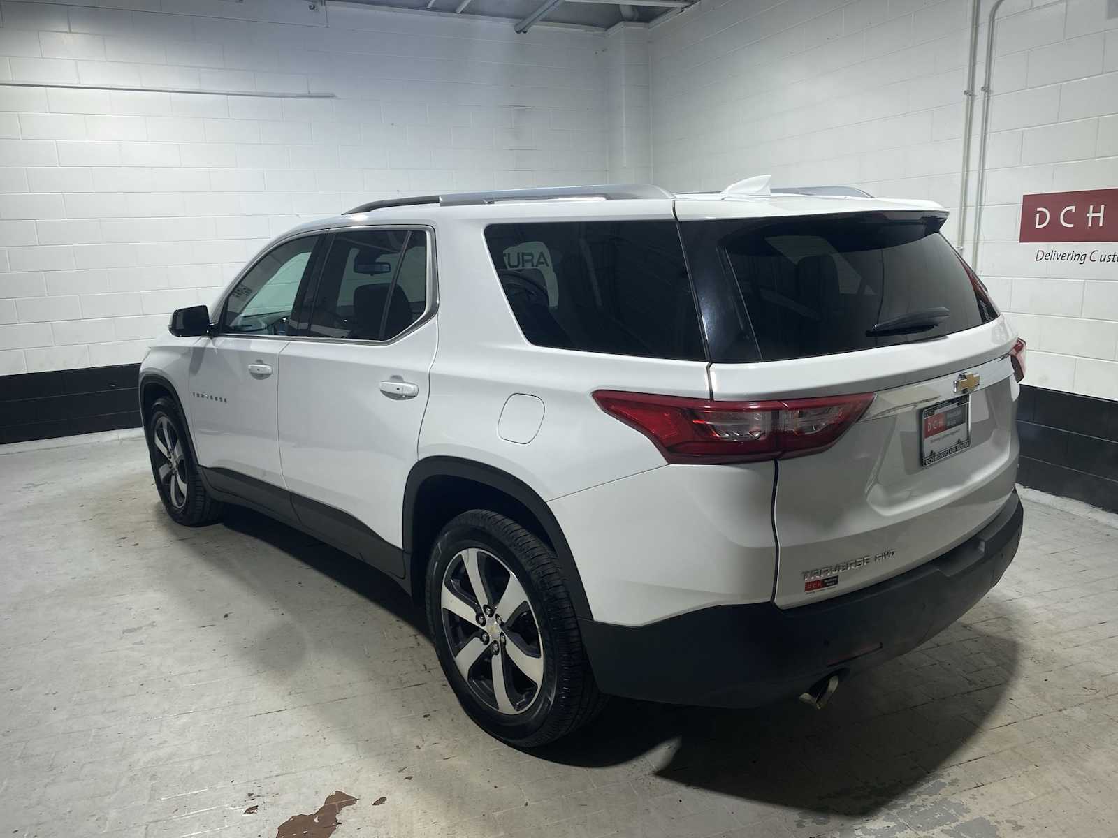 Thumbnail: 2018 Chevrolet Traverse - 4