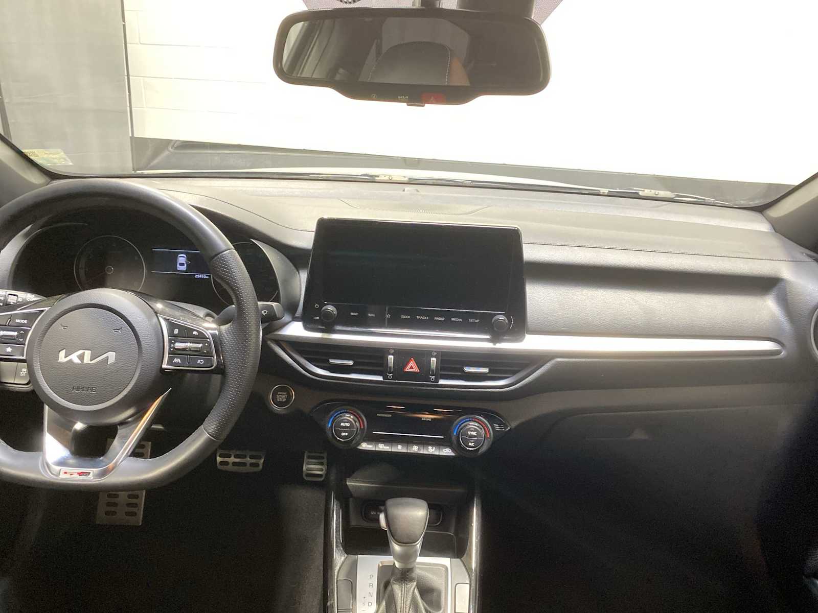 Thumbnail: 2023 Kia Forte - 10