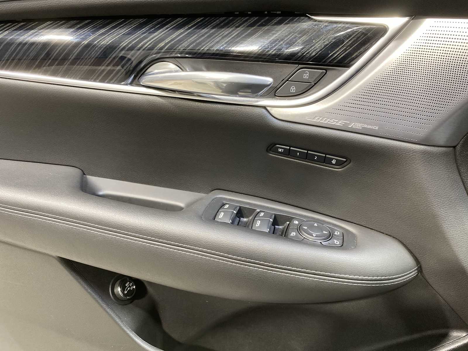 Thumbnail: 2023 Cadillac XT6 - 23