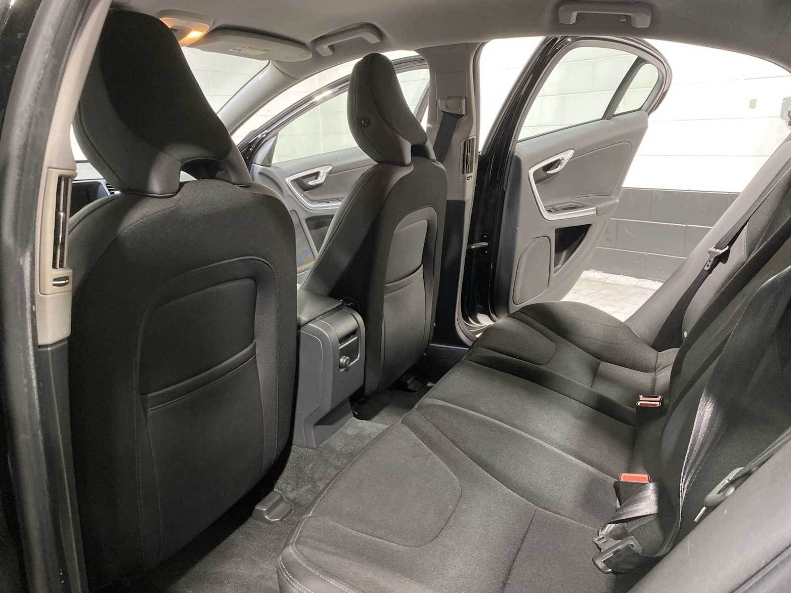 Thumbnail: 2012 Volvo S60 - 12