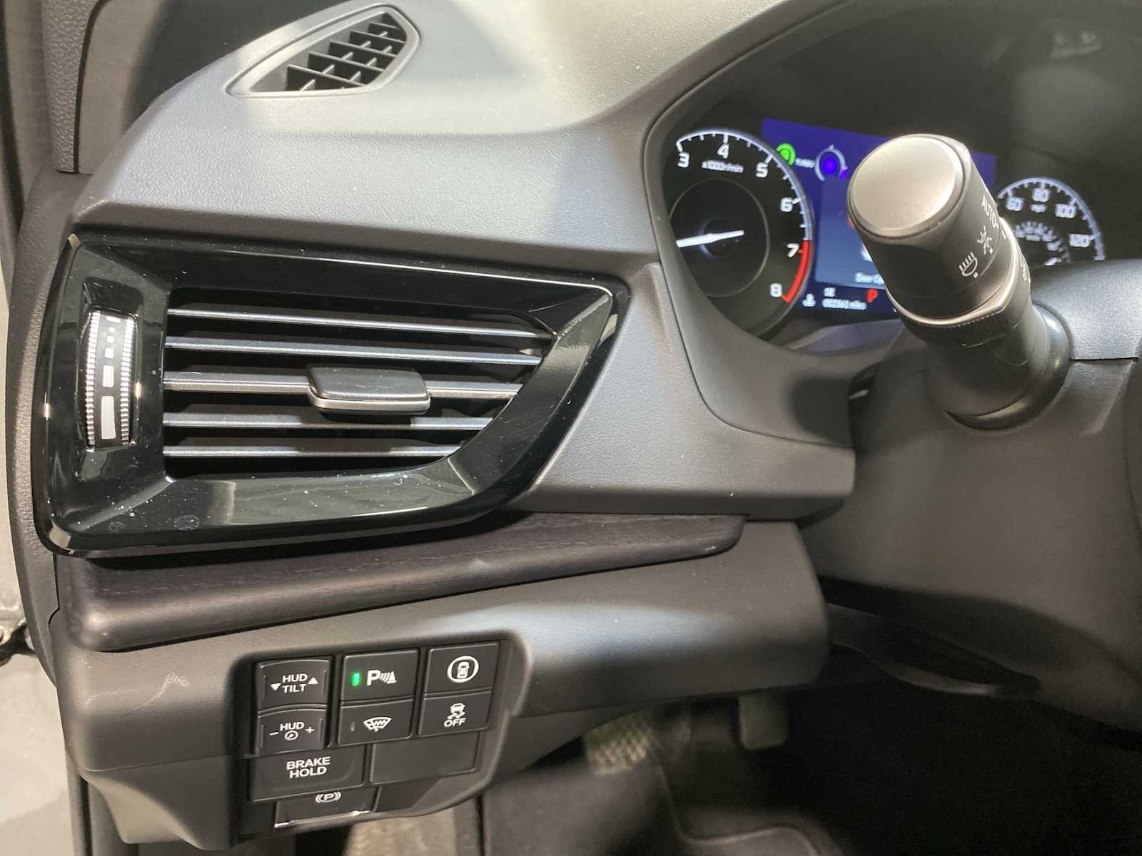 Thumbnail: 2025 Acura RDX - 24