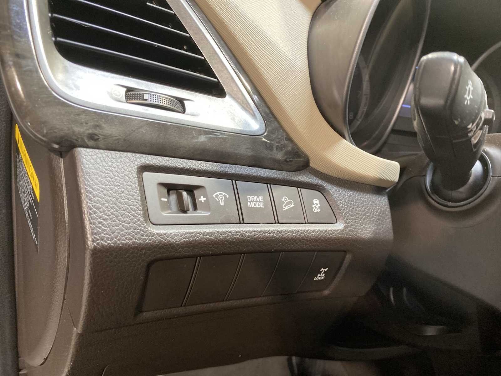 Thumbnail: 2017 Hyundai Santa Fe - 24