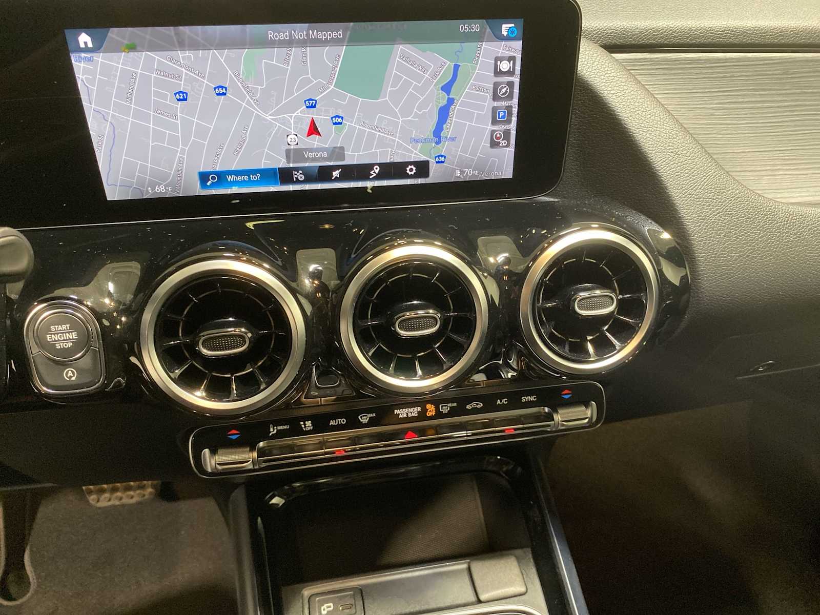 Thumbnail: 2022 Mercedes-Benz GLA - 16
