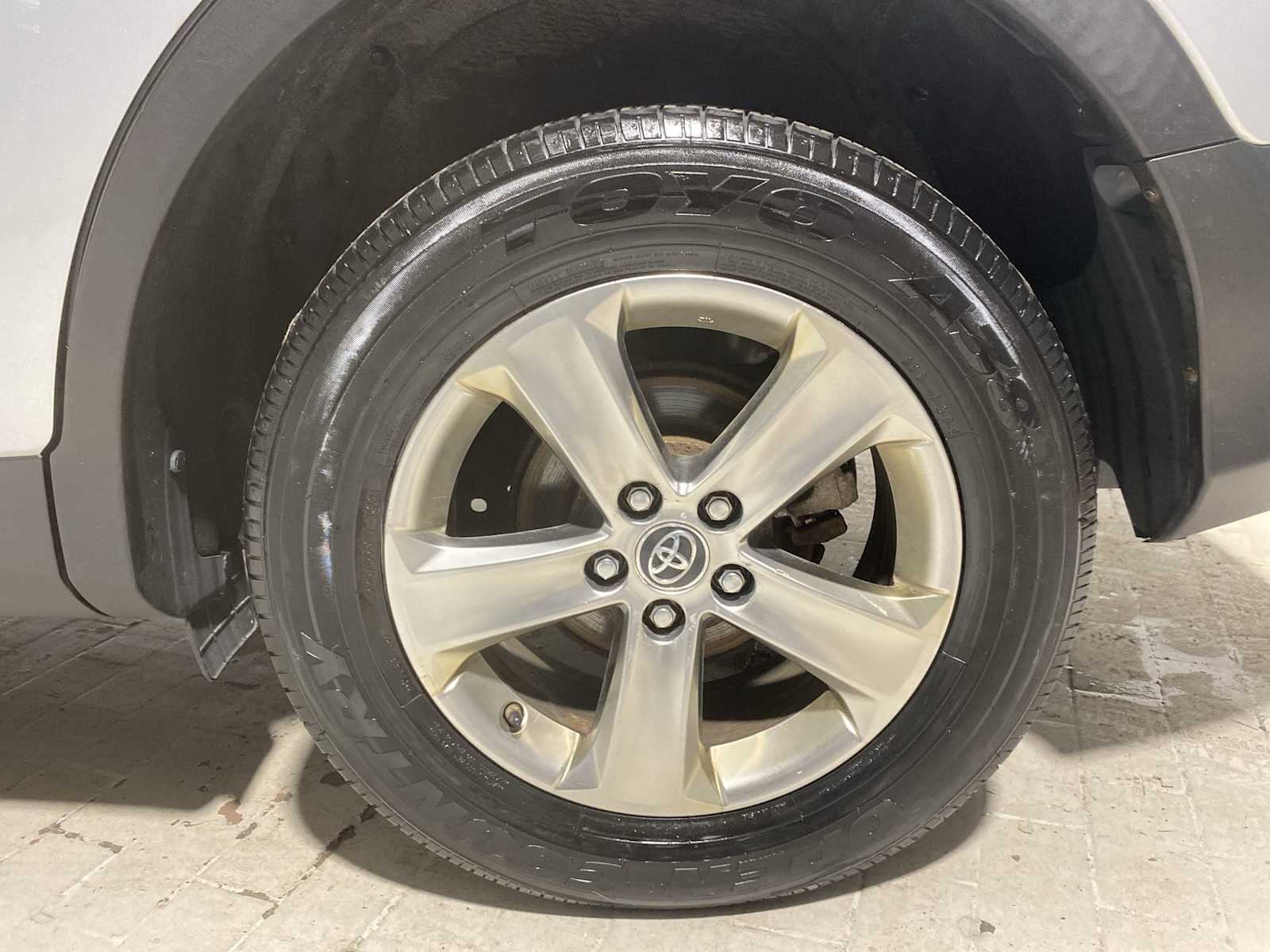 Thumbnail: 2015 Toyota RAV4 - 8