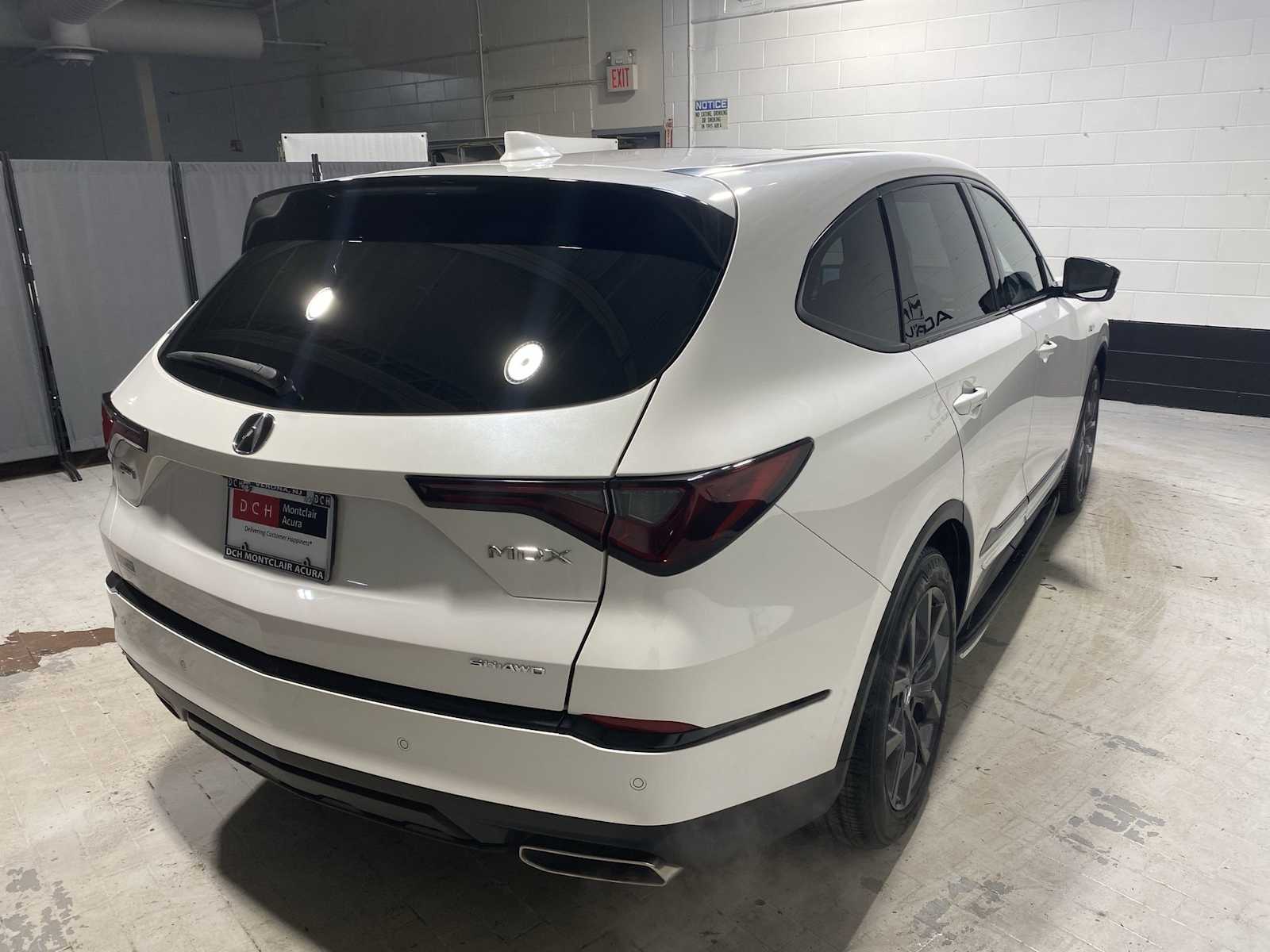 Thumbnail: 2023 Acura MDX - 26