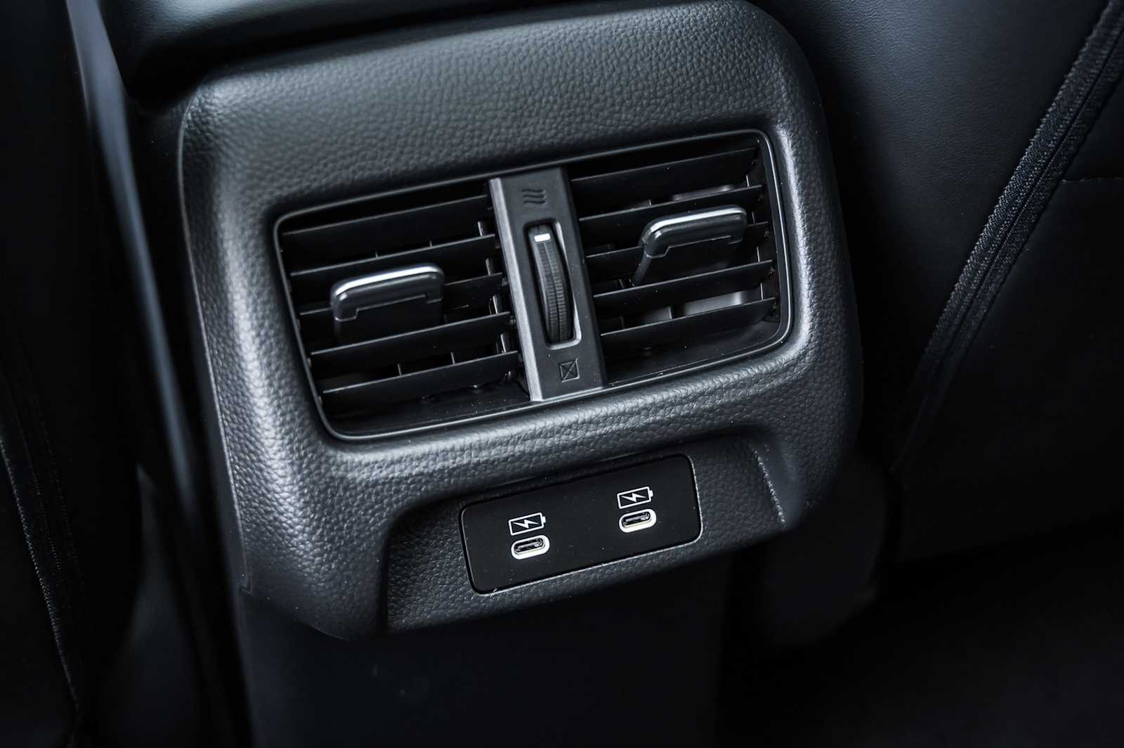 Thumbnail: 2025 Acura ADX - 22