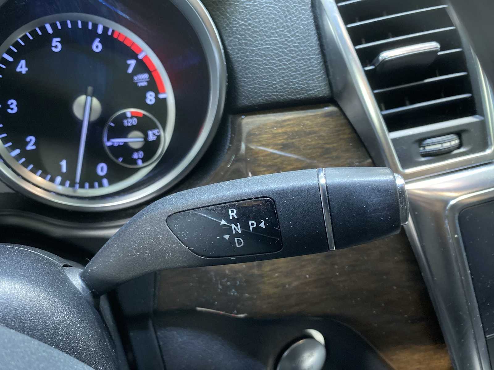 Thumbnail: 2014 Mercedes-Benz M-Class - 17