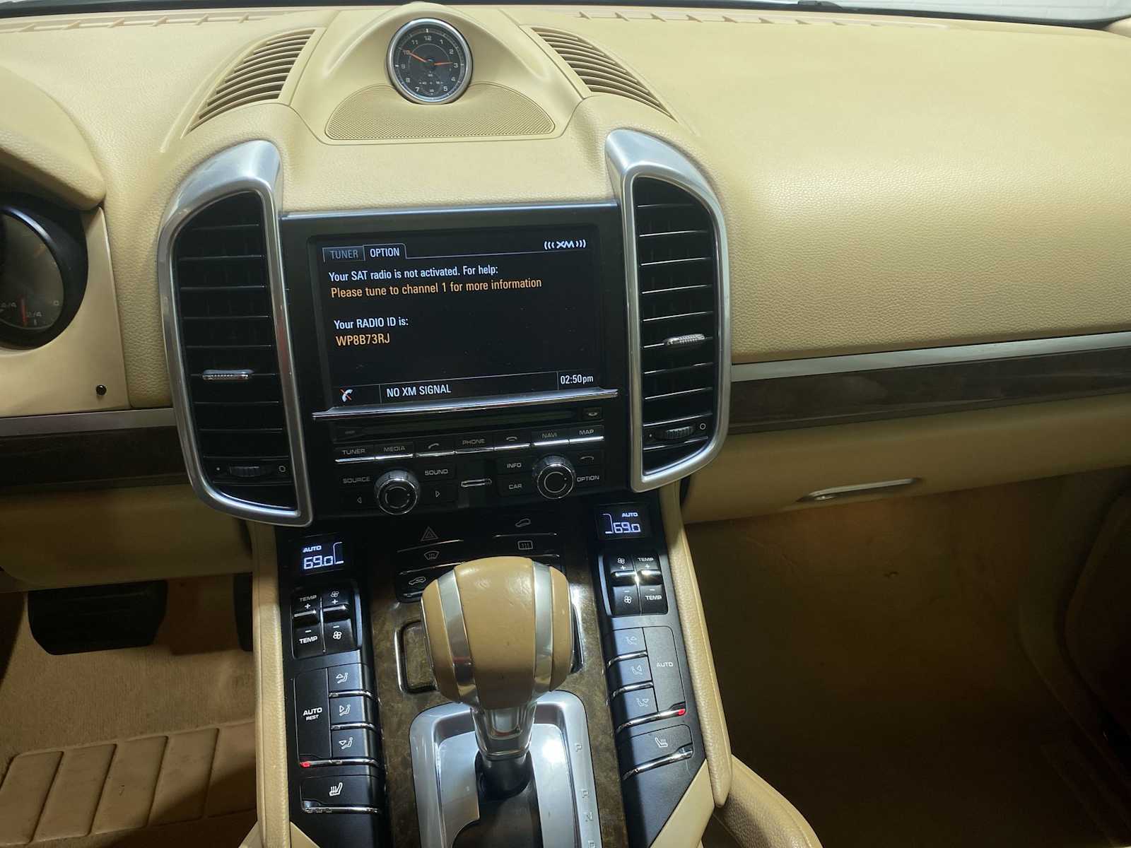 Thumbnail: 2014 Porsche Cayenne - 16