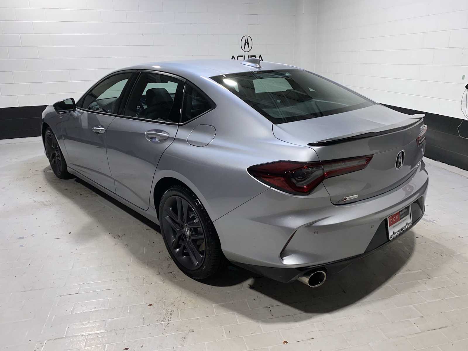 Thumbnail: 2025 Acura TLX - 4