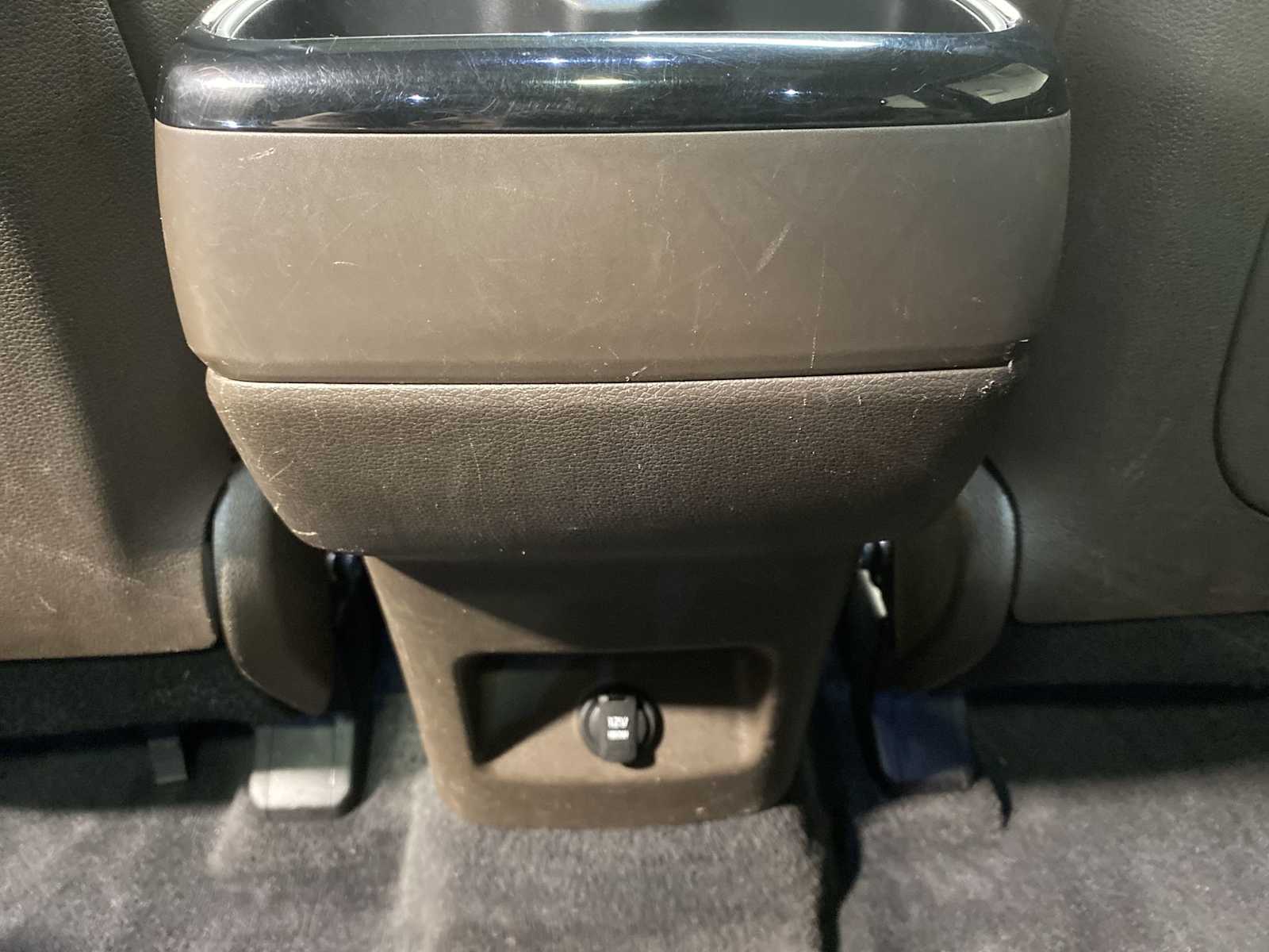 Thumbnail: 2020 Kia Telluride - 25