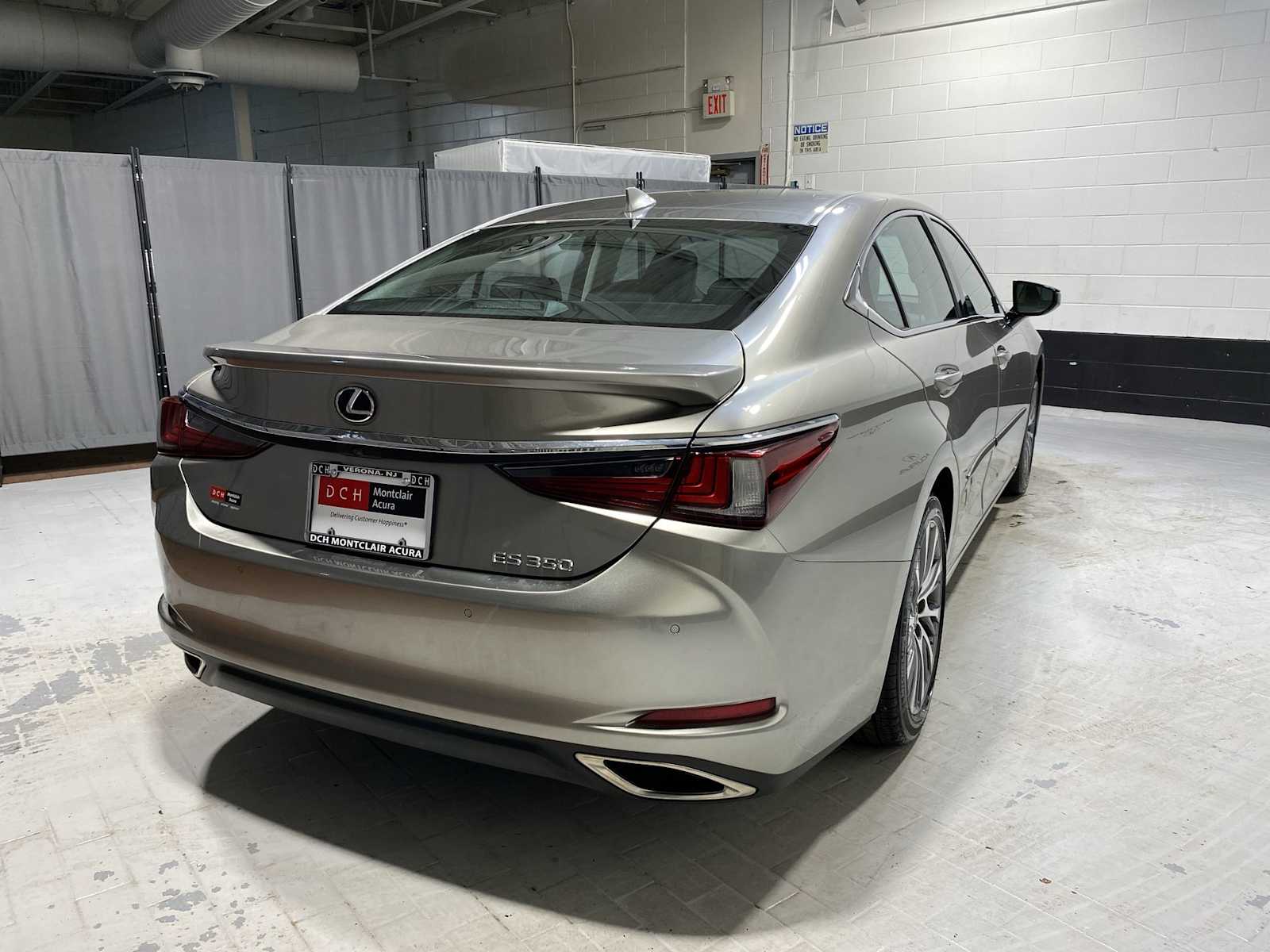 2020 Lexus ES 350 26