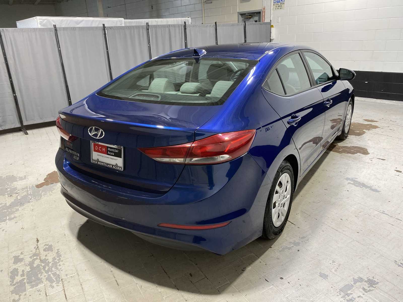 Thumbnail: 2017 Hyundai Elantra - 26