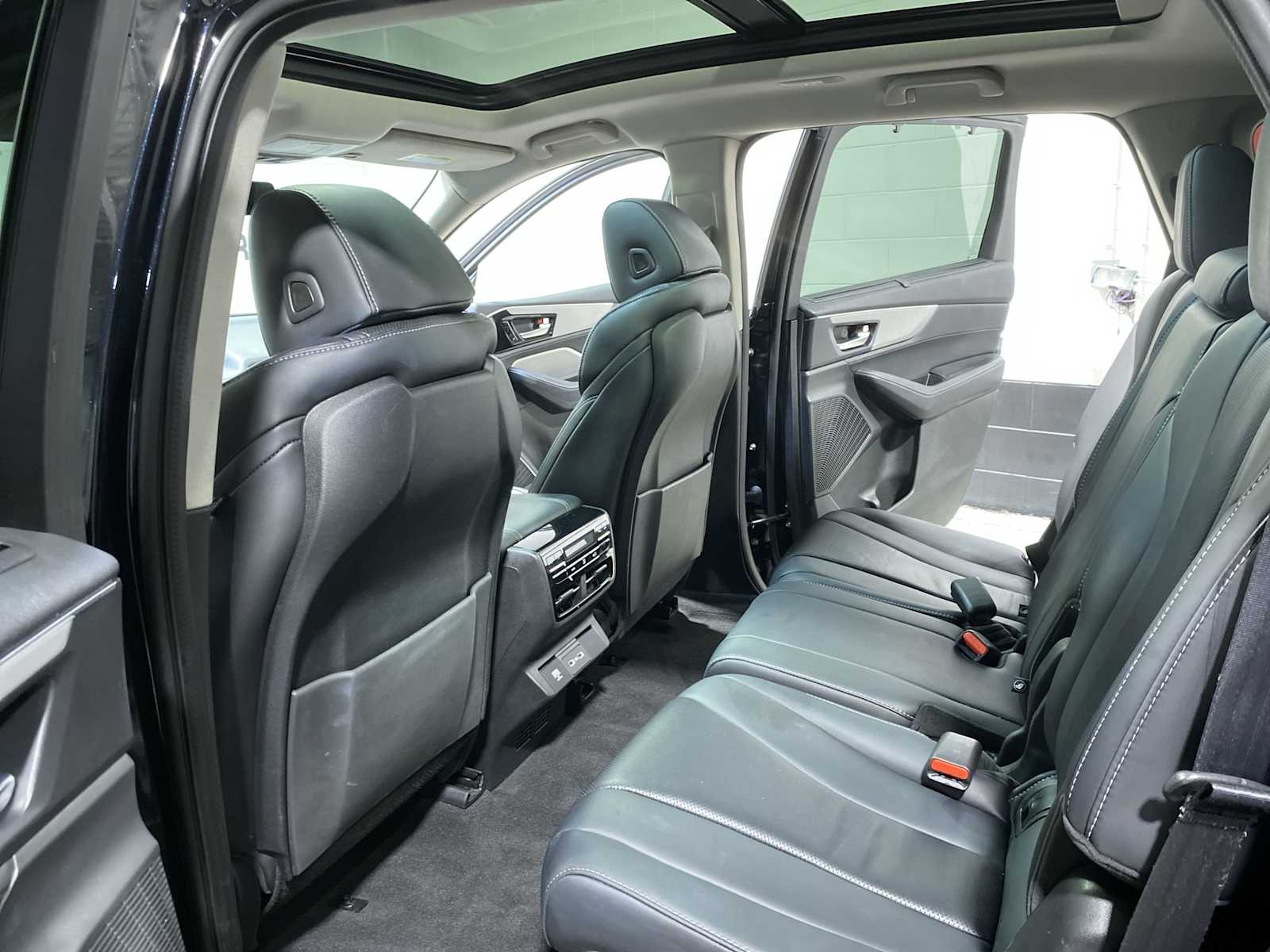 Thumbnail: 2023 Acura MDX - 12