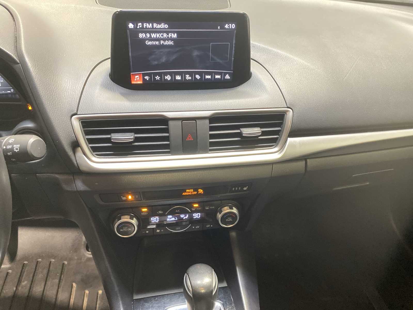 Thumbnail: 2018 Mazda Mazda3 - 16