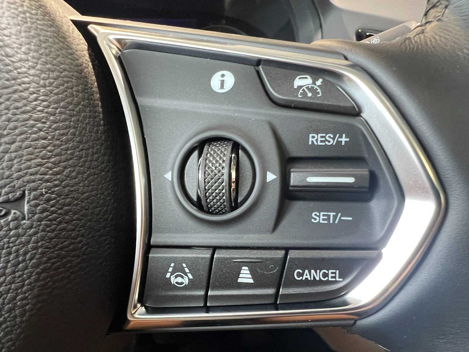 Thumbnail: 2026 Acura RDX - 14