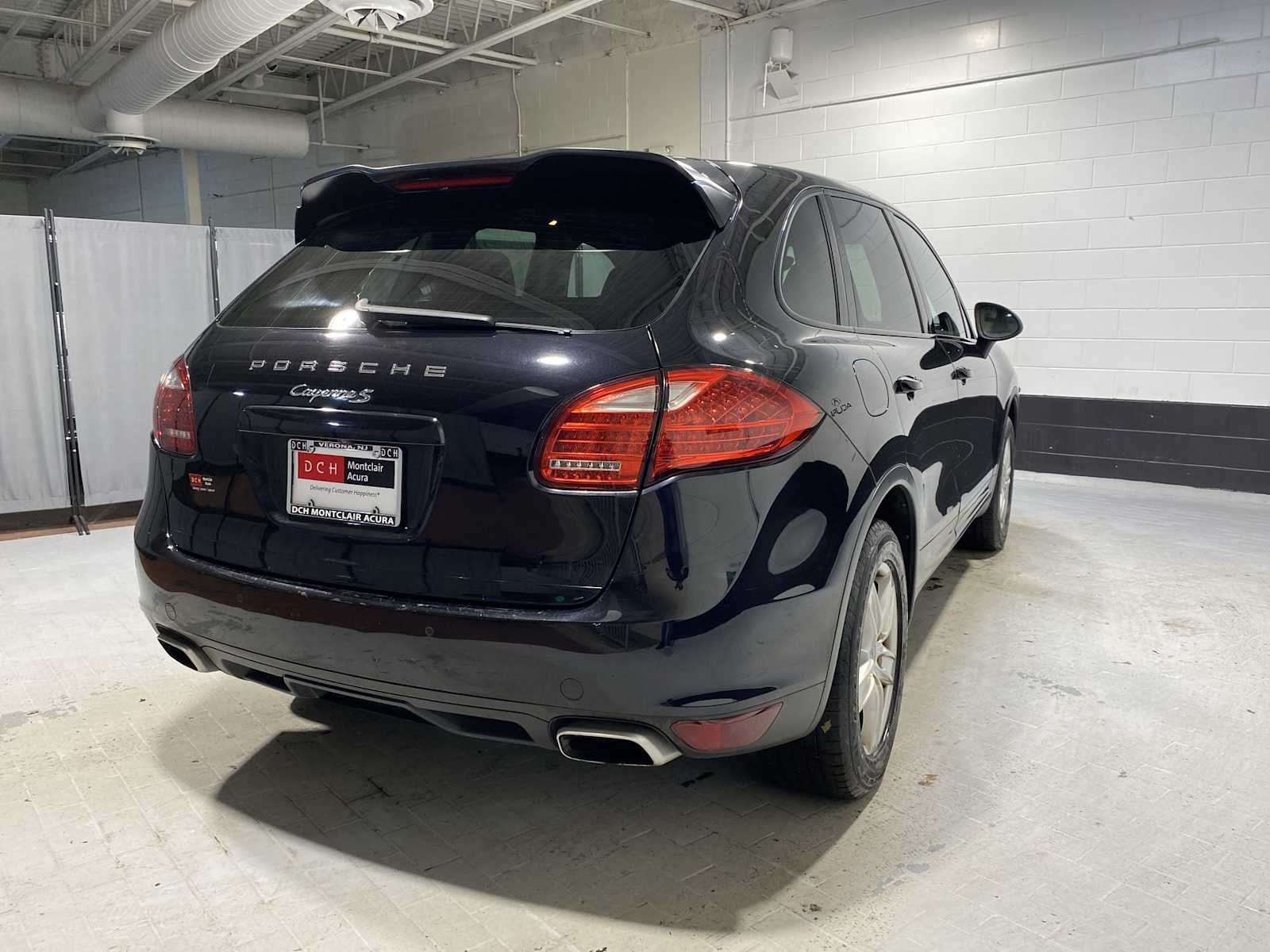 2013 Porsche Cayenne S 26