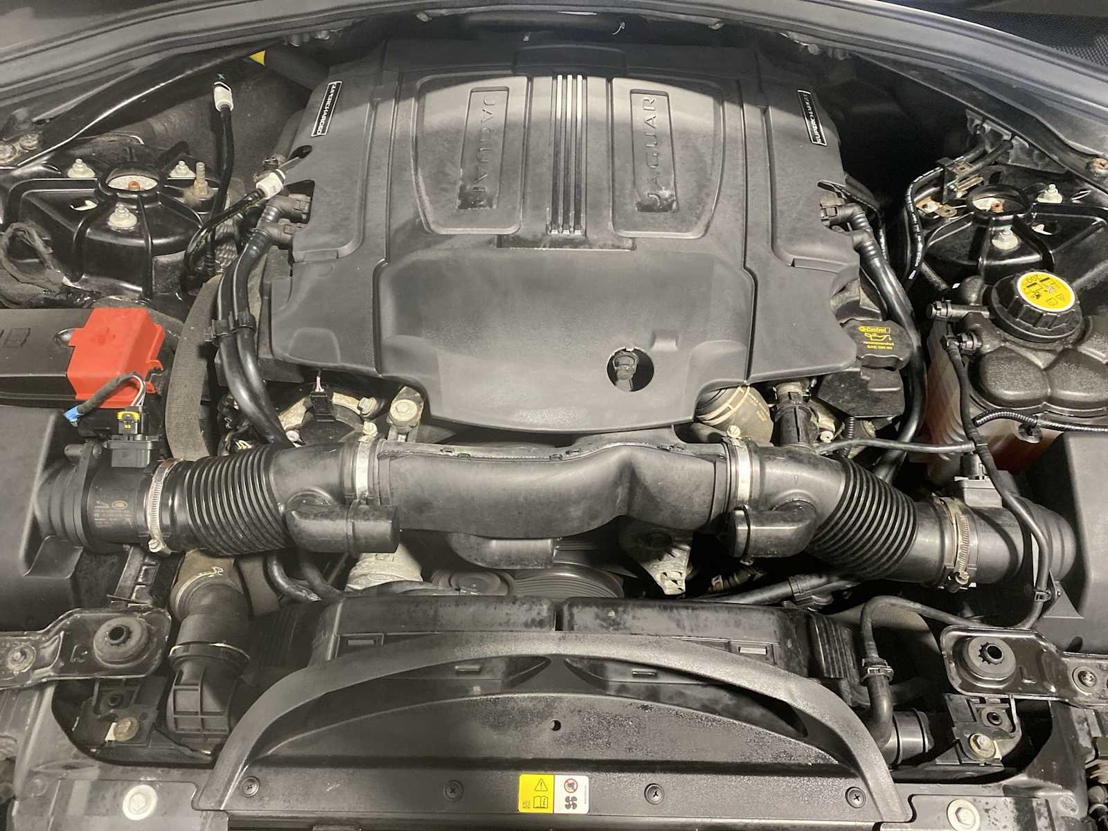 Thumbnail: 2017 Jaguar F-Pace - 9