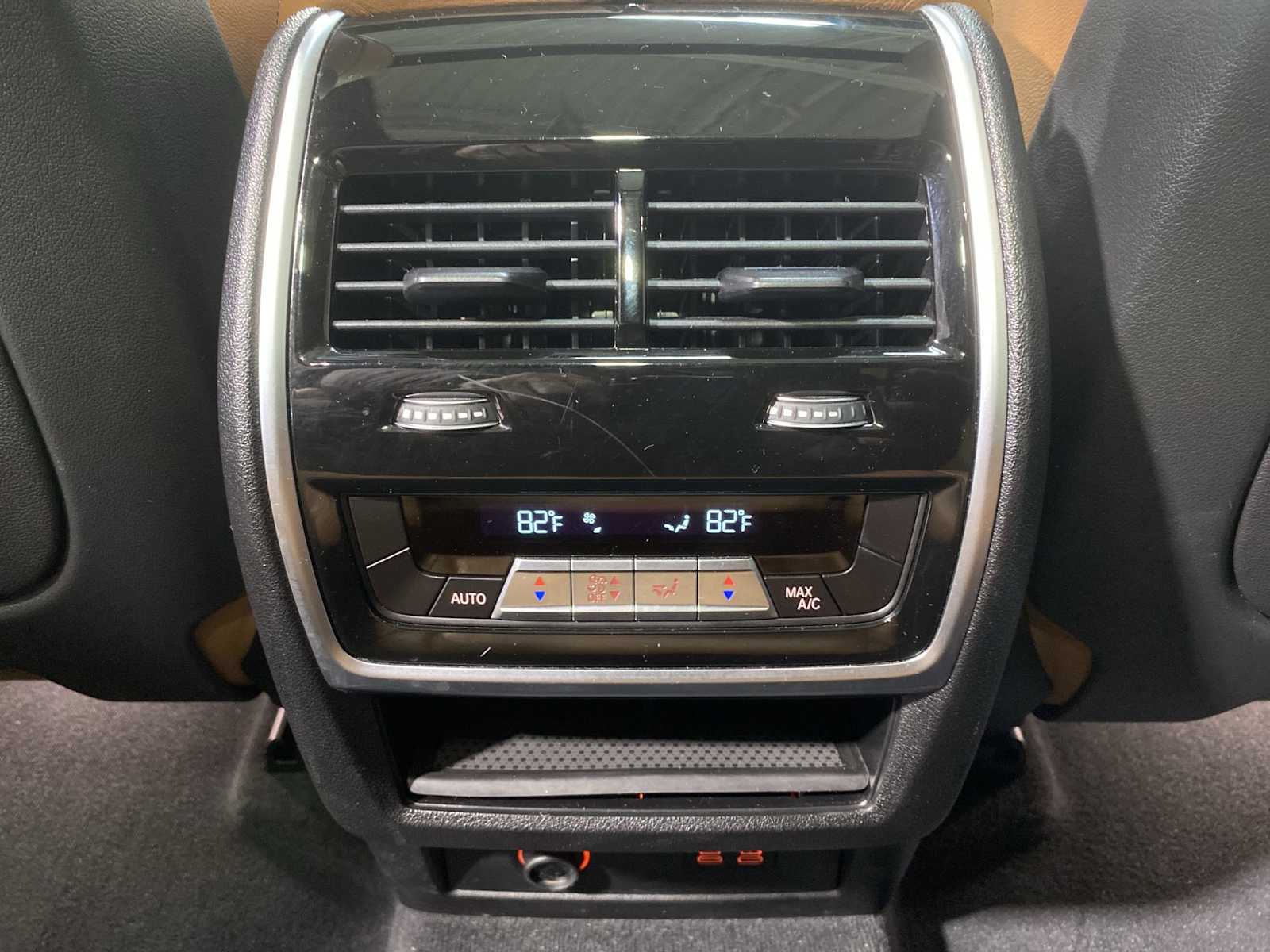 Thumbnail: 2021 BMW X7 - 25