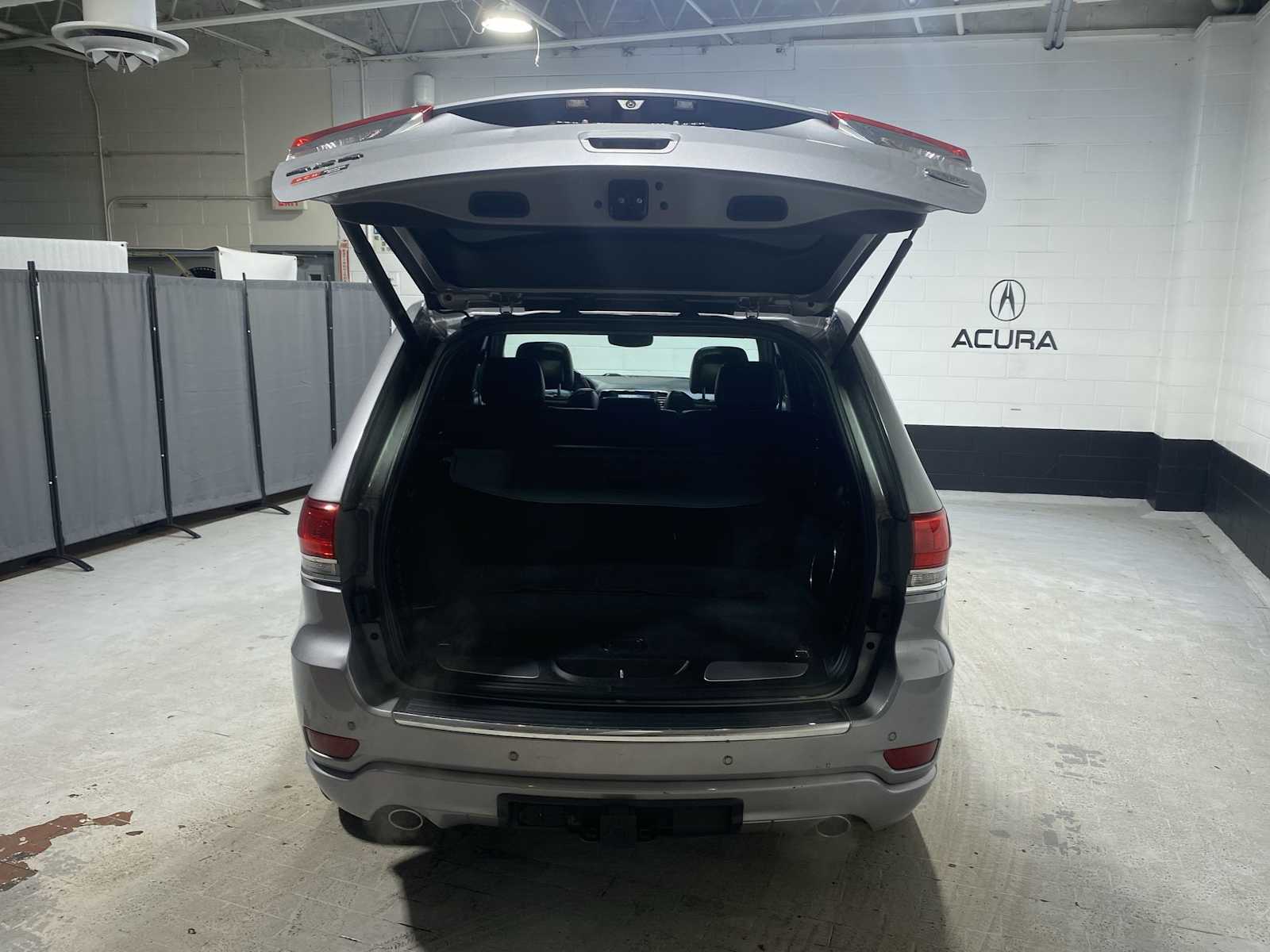 Thumbnail: 2018 Jeep Grand Cherokee - 19